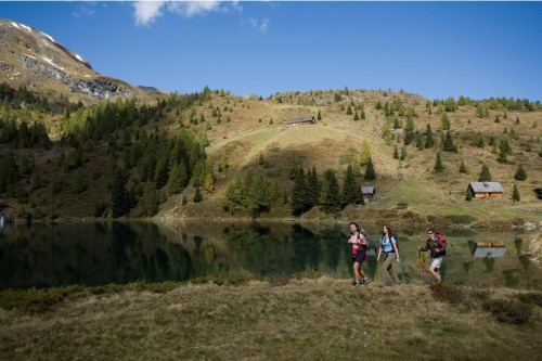 Alpengipfel und Bergseen